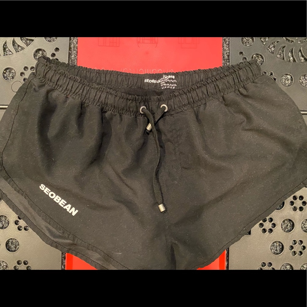 Seobean block swim shorts, with mesh liner. Size L 32/34